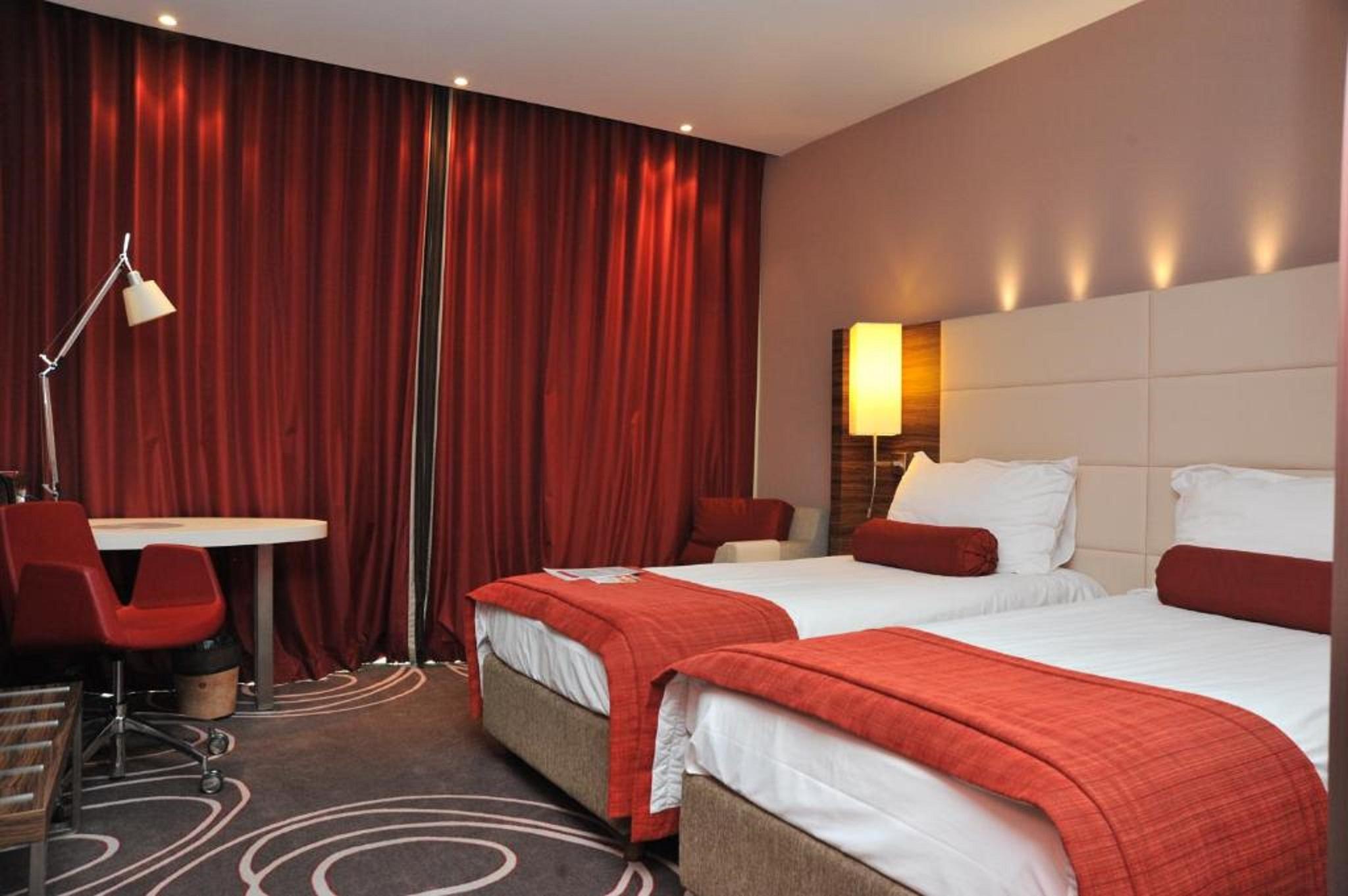 Hotel Ramada Pitesti Luaran gambar