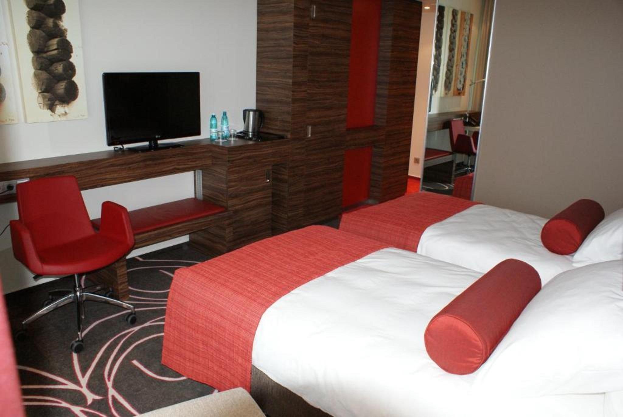 Hotel Ramada Pitesti Luaran gambar