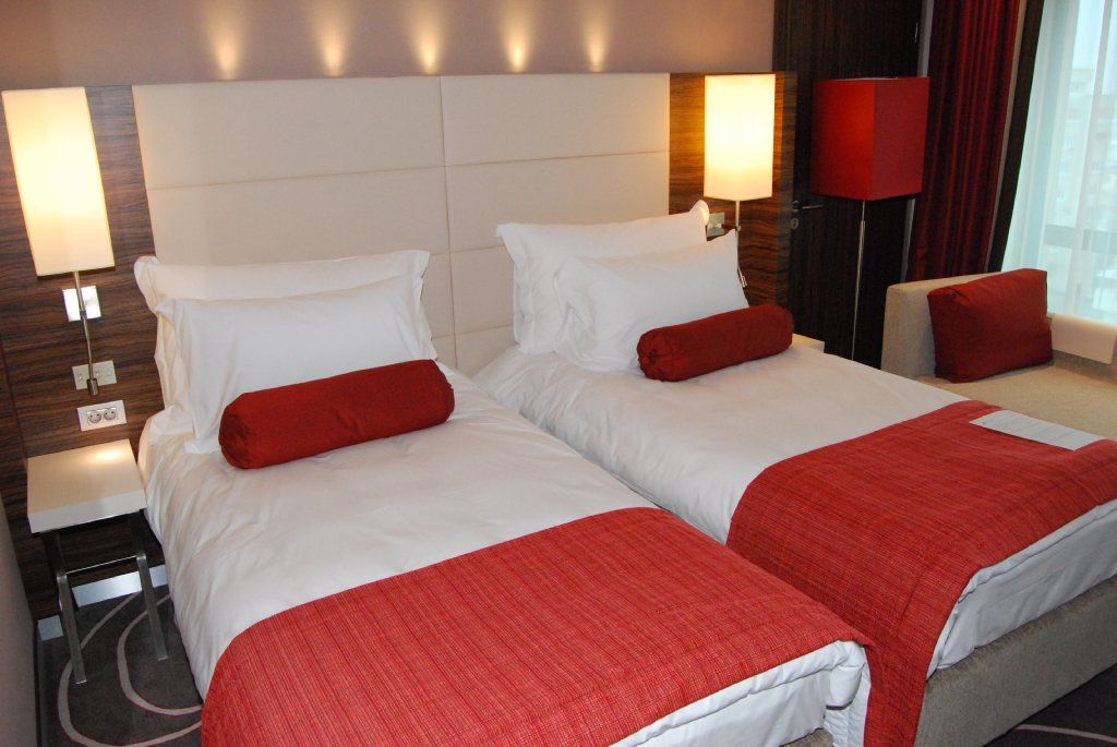 Hotel Ramada Pitesti Luaran gambar